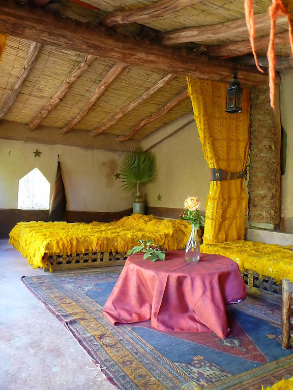 Le Chant Des Palmiers Agdz Bagian luar foto